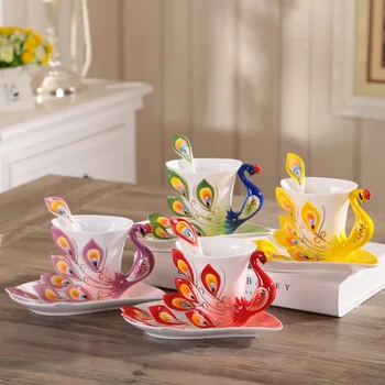200 мл чаши за Кафе с Павлином С Лъжица-блюдцем, направени от 3D Керамични чаши за чай и Мляко, Комплект за закуска, Бутилка за Вода, Коледни подаръци за влюбени