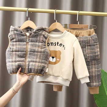 2021 Зимни комплекти дрехи за малките момичета и момчета Детски карирани жилетка, Пуловер с анимационни мечка Панталони на открито утолщают детски дрехи Съоръжения