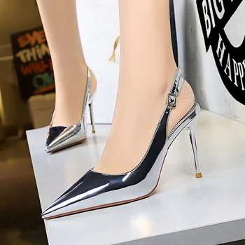 2021 Летни луксозни дамски блестящи сандали на висок ток 9,5 см, женски сексуални клубни обувки-лодка в златни токчета с джапанки, Обувки за булката в последния вечер голям размер
