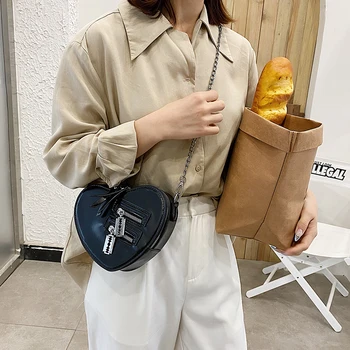 2021 Марка Обича женска чанта на рамото във формата на сърце, дизайнерска чанта с цип с нож, чанта и портфейл, чанта през рамо с веригата, женски клатчи