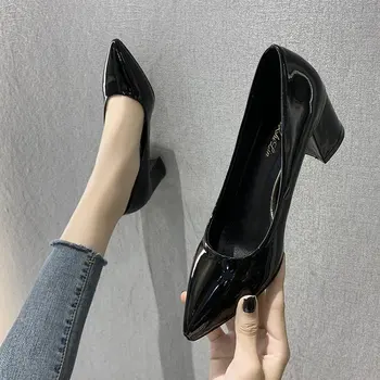 2021 Модерни кожени дамски обувки-лодка Секси високи обувки без обков с остри пръсти Нови Офис обувки ръчна изработка на висок ток 6 см Женски обувки-лодка