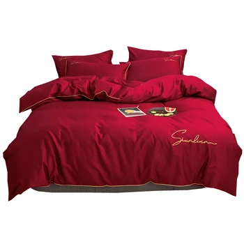 2021 Спално бельо от четири части проста памучен двойно домакински чаршаф чаршаф с бродирани кантове удобни легла червен цвят