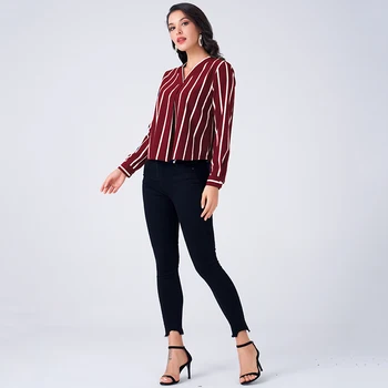 2022 Нова лятна дамска риза в райе вино-червен цвят с V-образно деколте, Тънка предна къса върти с дълъг дълъг ръкав Модни блузи Офис дамски блузи