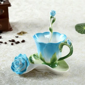3D Роза във Формата на Цвете Эмалированная Керамична Чаша за Кафе и Чай с блюдцем Лъжичка Висококачествен Порцеланова Чаша Творчески подарък за Свети Валентин 