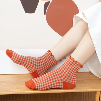 Harajuku Каре дамски чорапи с къдри в стил колеж в ивица с волани за студенти Ежедневни памучни чорапи в корейски стил Градинска дрехи къси Сокс