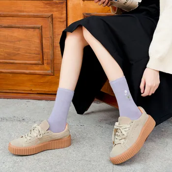 Бродерия на Цвете Дамски чорапи 2020 Есен Зима Модни дълги памучни чорапи за жени Harajuku Реколта Градинска облекло Чорапи за екипажа