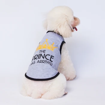 Дрехи за кучета с принтом във формата на корона с буквите за малки кучета Хубава тениска за кучета Памучен домашно куче, Котка Жилетка Кученце летни дрехи дрехи за домашни любимци