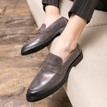 Кожени обувки за мъже, модни и ежедневни обувки на плоска подметка с дърворезба в английски стил, бизнес мъжки модельная обувки, мъжки мокасини, мокасини