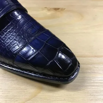 Луксозно качество естествена естествена кожа на корема крокодил мъжки зимни обувки тъмно-синьото се смесва цвета на кожата на корема крокодил мъжки обувки