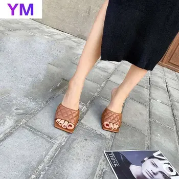 Маркови дизайнерски дамски сандали с елегантен квадратни пръсти на тънък висок ток 9 см Чехли Летни улични плажни пързалки Обувки Сандали Дамски 2021