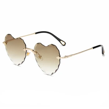Модерен Класически Vintage Слънчеви очила във формата на сърце за жени Корпоративна дизайн Дамски Плажни шофиране Елегантни градиентные слънчеви очила с UV400