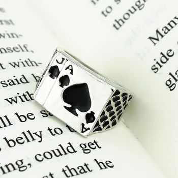 Модерен пръстен от сплав на желязо се отнася до аса Пика Покер Пръстени Казино Покер игра на Карти Пръстен на Мъже, Жени Бижута на Едро