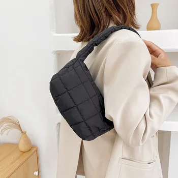 Модерна дамска чанта на рамото Космическа тампон от памук, Мека Дамска чанта за пазаруване Дама Найлонови меки чанти за Ежедневни Зимни ватирани чанти