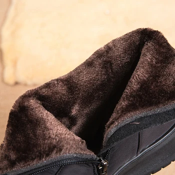 Нови дебели плюшени зимни обувки за жени Нескользящие непромокаеми зимни Дамски обувки на равна подметка Топло обувки с памучна подплата