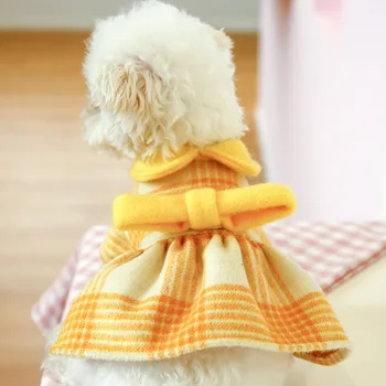 Ново есента рокля за кучета Принцеса Жълто Куклен яка Вълнена пола с голям лък Дрехи за кучета