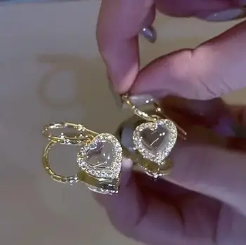 Прозрачни обеци с кристали любов прекрасни женски във формата на сладки сърца летни нежни декорации за уши