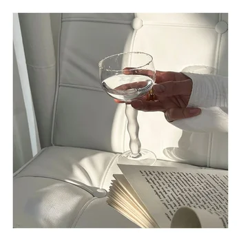 Чаша За вино Коктейлна Чаша Матирано Стъкло Вълнообразни Дръжката на Чаша За Шампанско Чаши За виното Стъклена Посуда Кухня с маса за Хранене, Бар